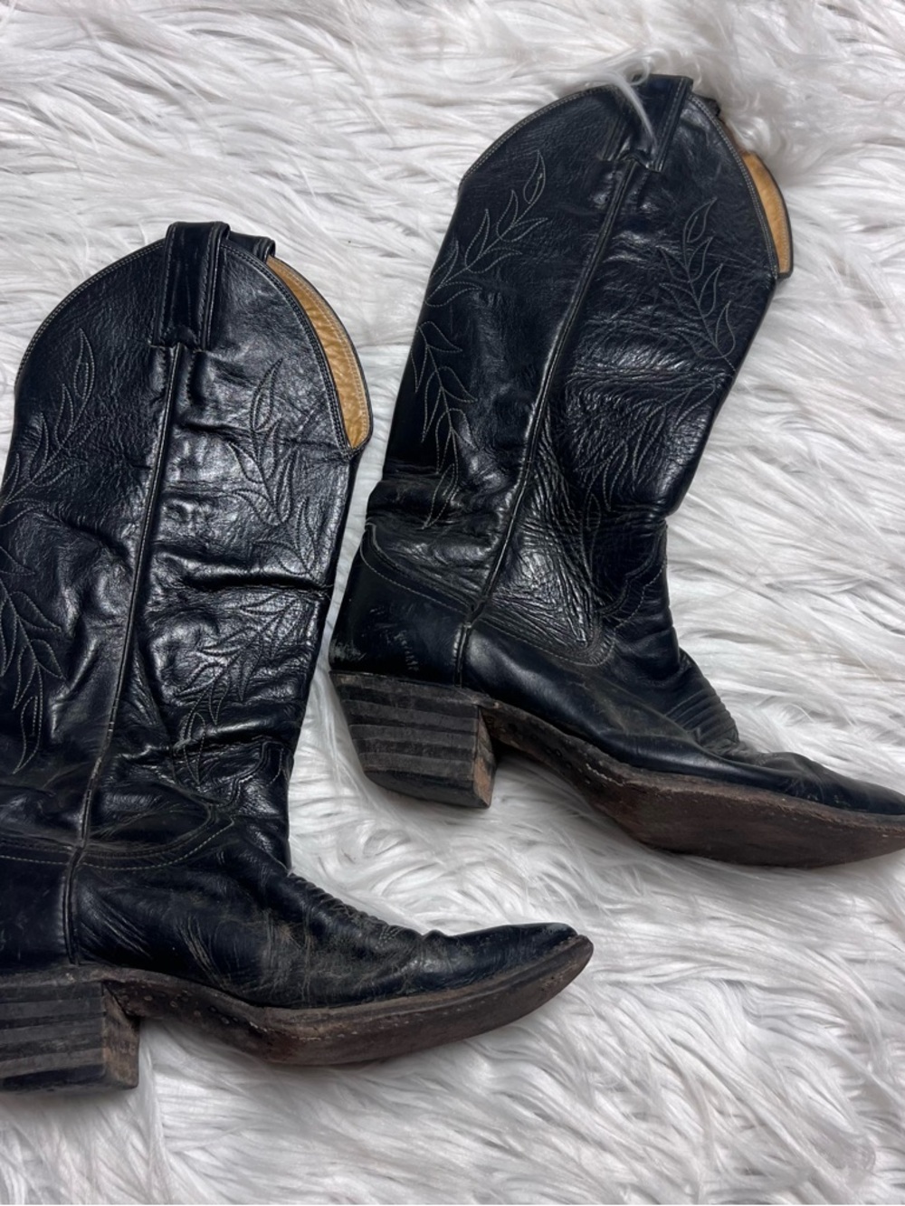 Justin Boots Tan and Black Leather Western Boots